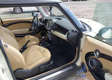 2009 Mini Cooper S из США, поврежденный, VIN WMWMF73559TT99786